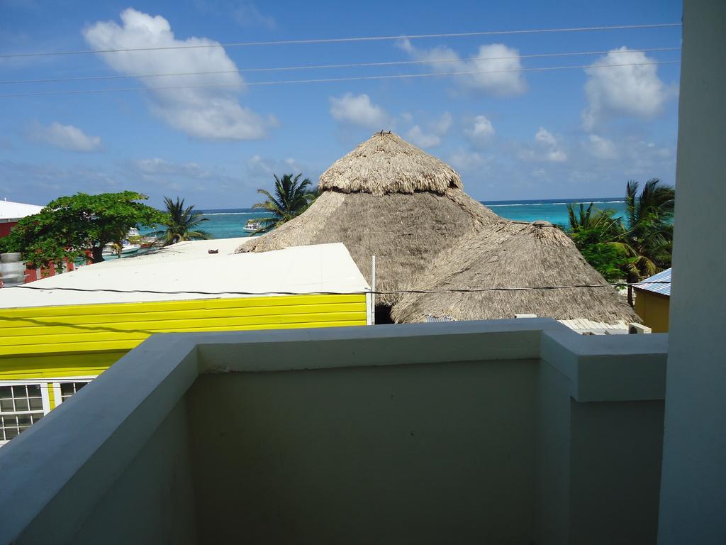 Hotel Ocean Paradise ซานเปโดร ภายนอก รูปภาพ
