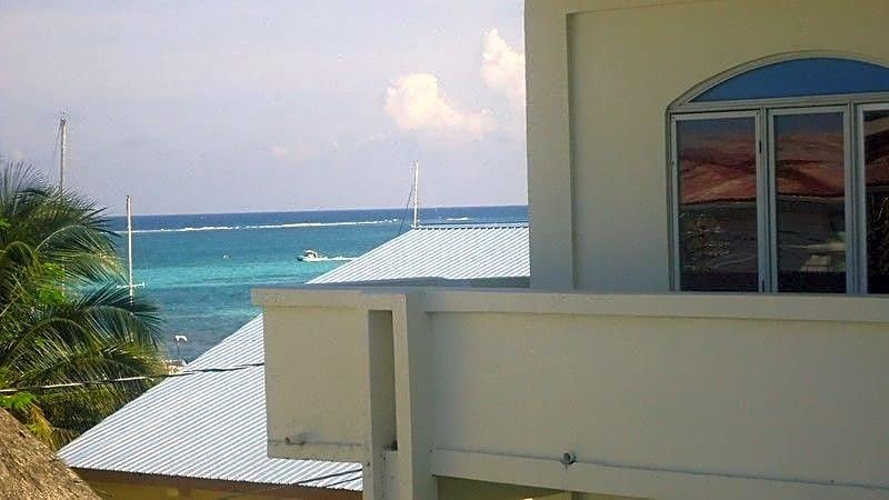 Hotel Ocean Paradise ซานเปโดร ภายนอก รูปภาพ